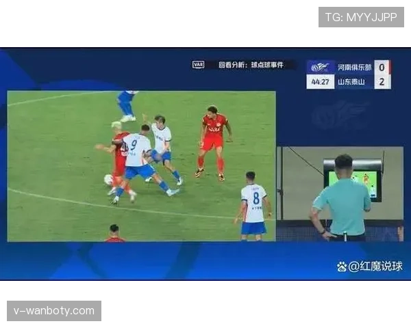 点球击中门框未进球后，球权如何判罚最易被误解？